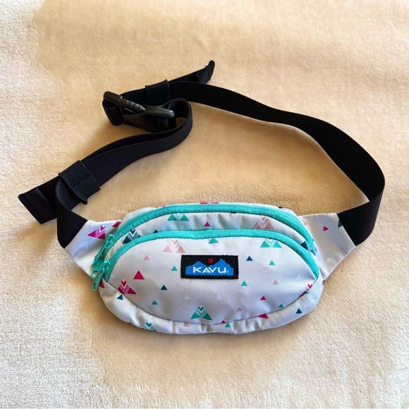 KAVU 90’s Design Fannypack / Waistbag - Picture 1 of 4